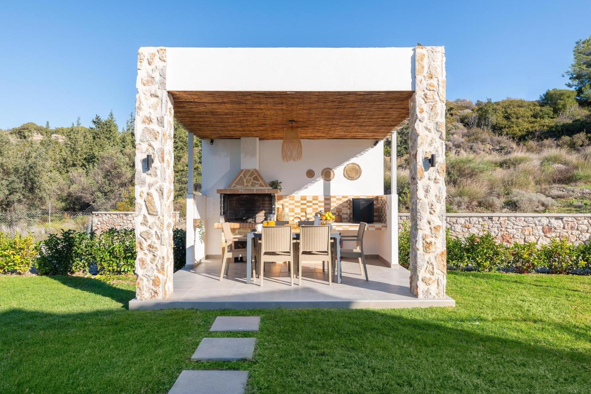 Aiora Luxury Villas アファンドウ エクステリア 写真