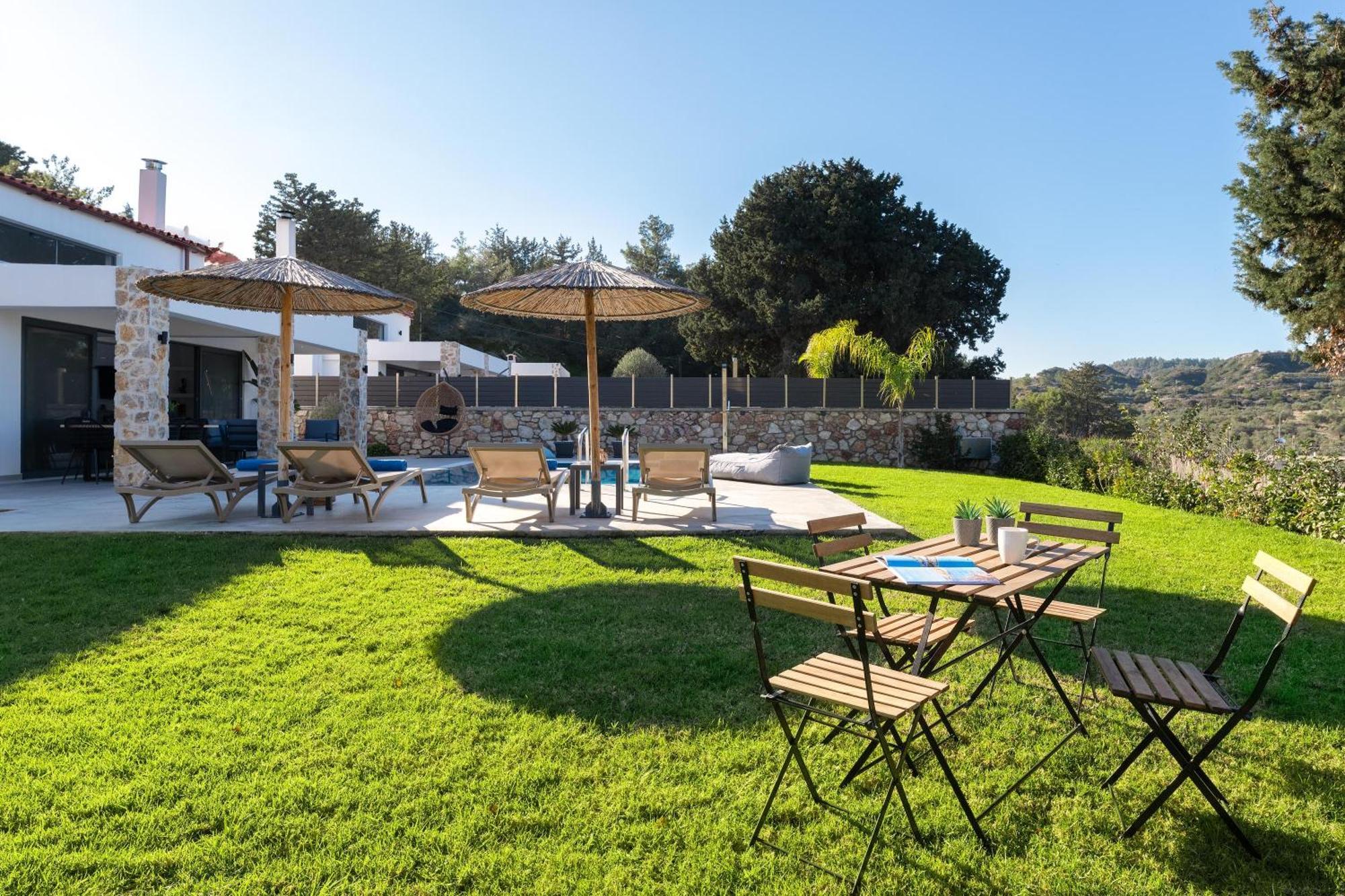 Aiora Luxury Villas アファンドウ エクステリア 写真